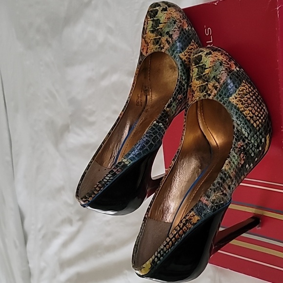 Heels,  💗 BCBG Pumps 6M - Picture 11 of 11